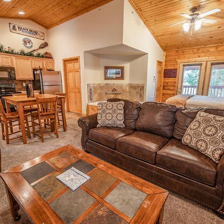 Cabins At Grand Mountain Branson Extérieur photo