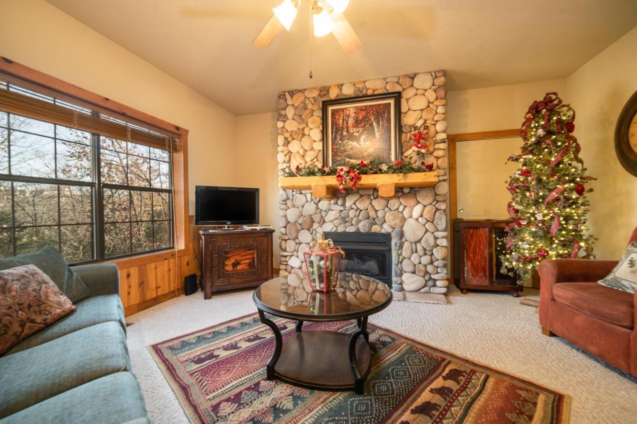 Cabins At Grand Mountain Branson Extérieur photo