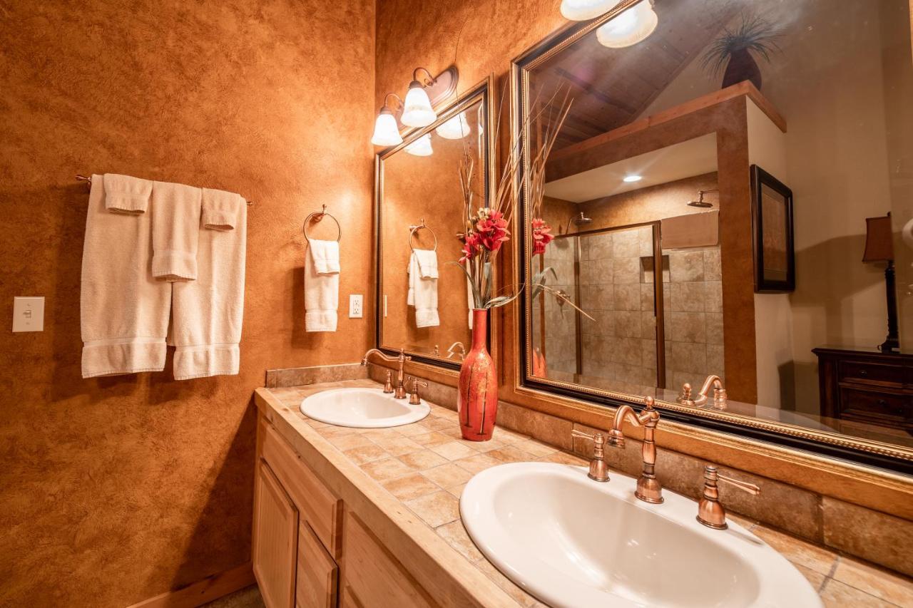 Cabins At Grand Mountain Branson Extérieur photo