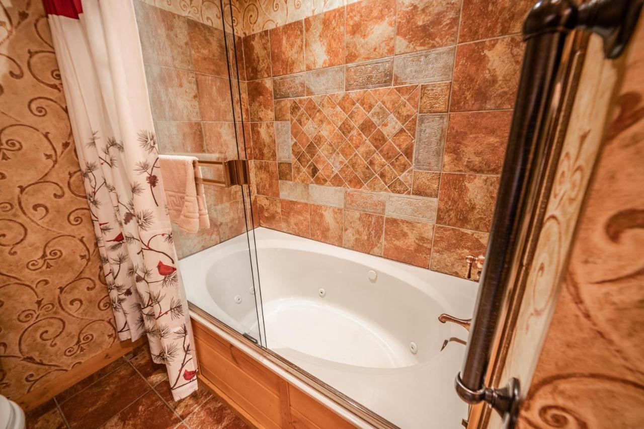 Cabins At Grand Mountain Branson Extérieur photo