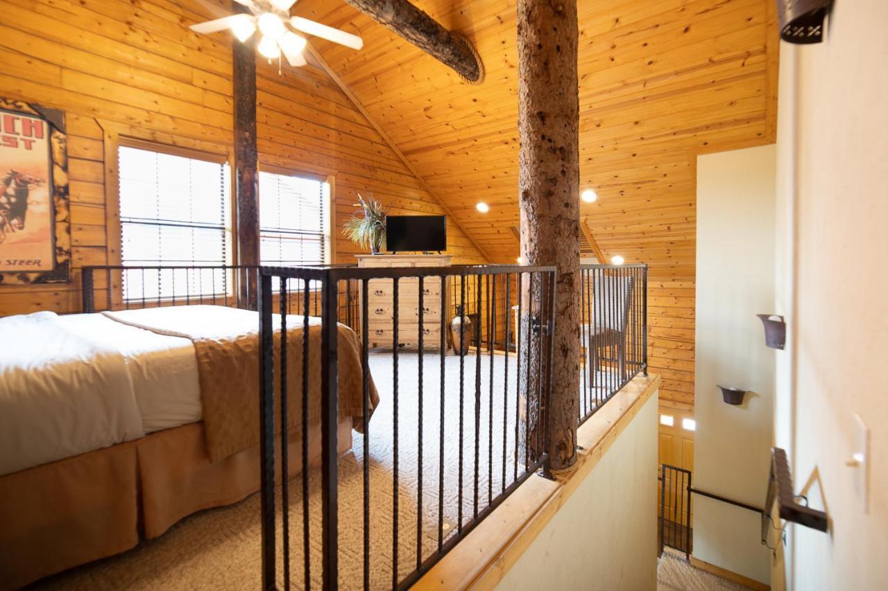 Cabins At Grand Mountain Branson Extérieur photo