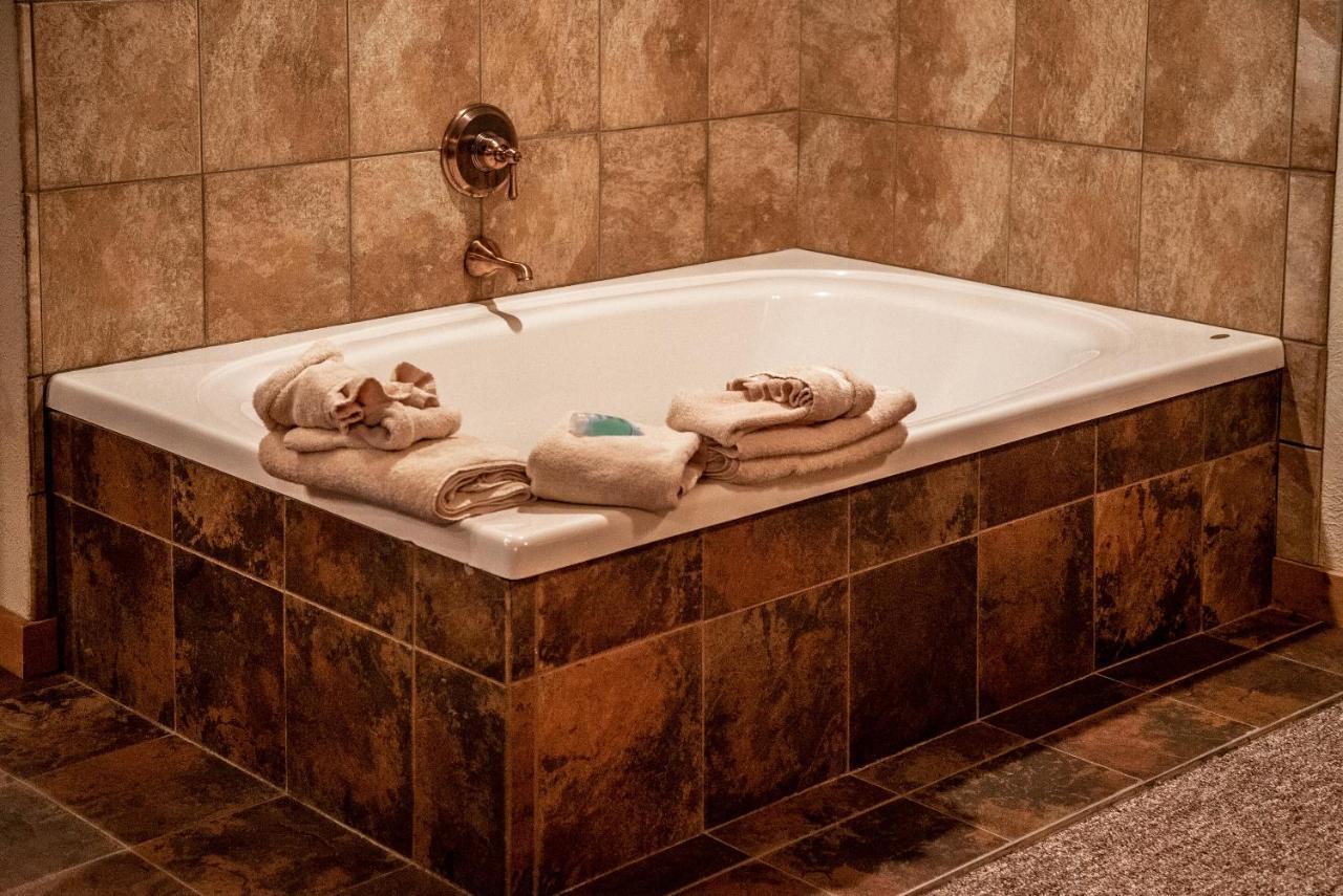 Cabins At Grand Mountain Branson Extérieur photo