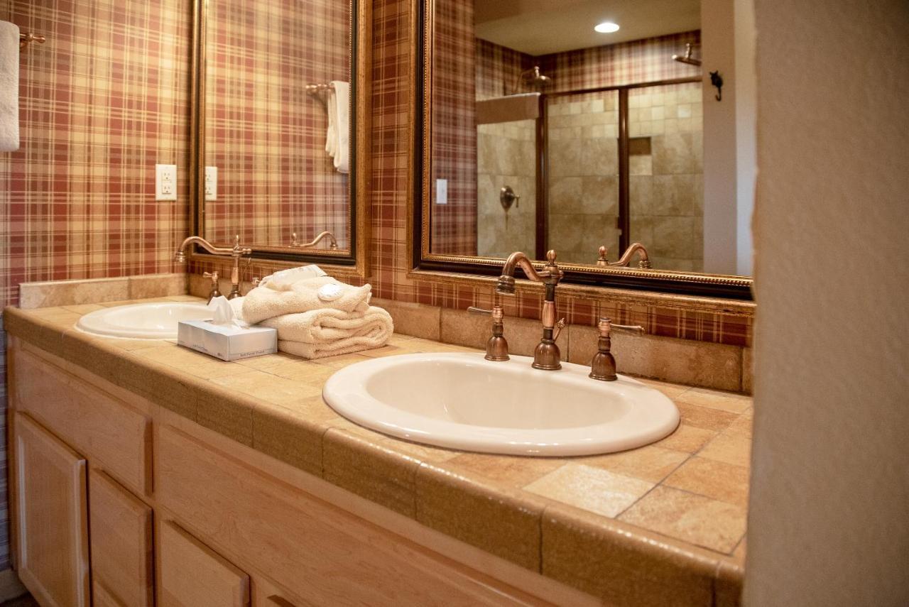 Cabins At Grand Mountain Branson Extérieur photo